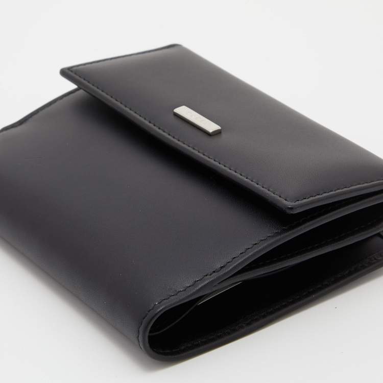 Pre Owned Gucci Black Leather Trifold Wallet