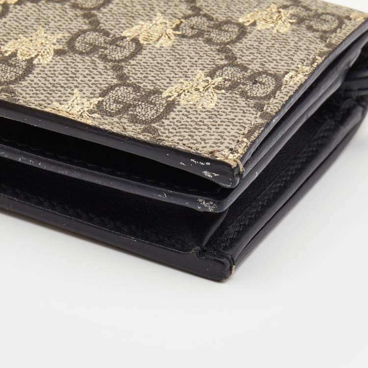 Pre Owned Gucci Beige GG Supreme Canvas and Leather Bee Print Card Case