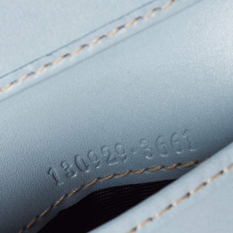 ممل�وكة مسبقًا Gucci Beige/Blue GG Canvas and Leather Bifold Wallet