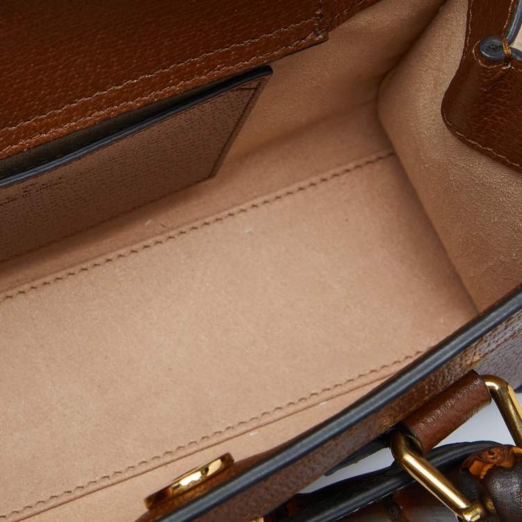 مملوكة مسبقًا Gucci Brown Leather Small Diana Chain Shoulder Bag