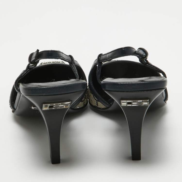 Pre Owned Gucci Navy Blue/Cream GG Canvas and Leather Slingback Pumps Size 36.5