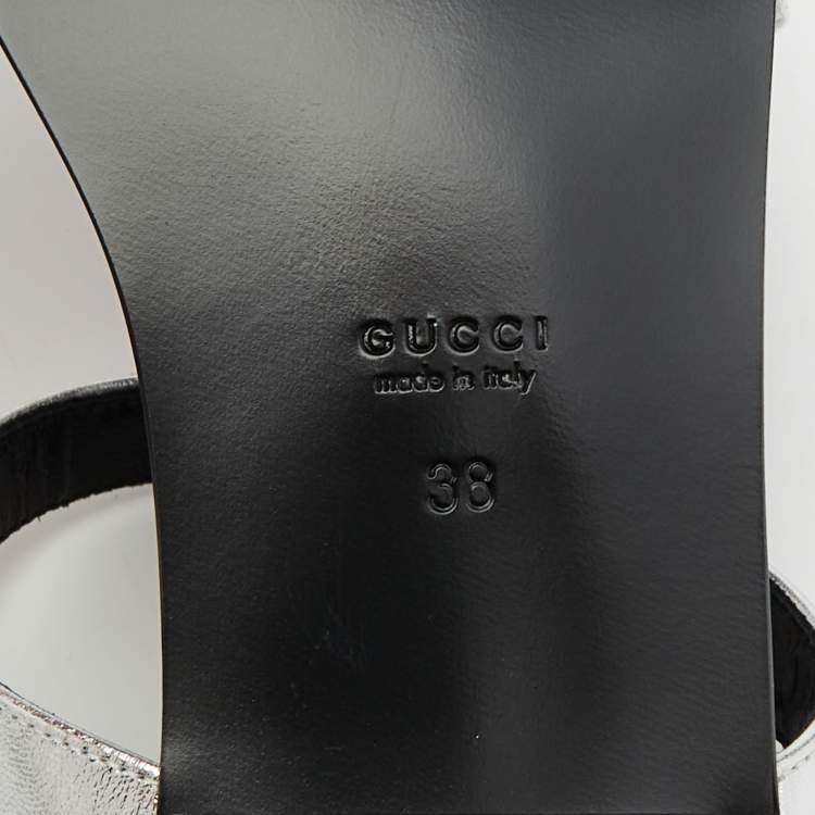 Pre Owned Gucci Silver Leather Divine Flat Sandals Size 38