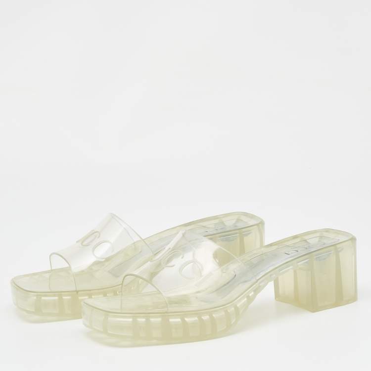 Pre Owned Gucci Transparent Rubber Embossed Logo Slide Sandals Size 39