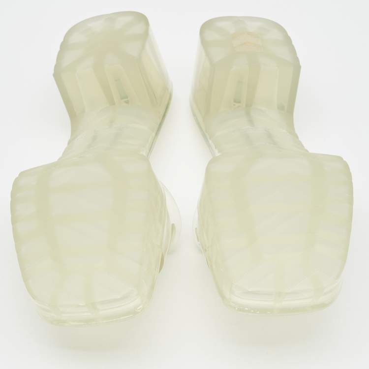 Pre Owned Gucci Transparent Rubber Embossed Logo Slide Sandals Size 39