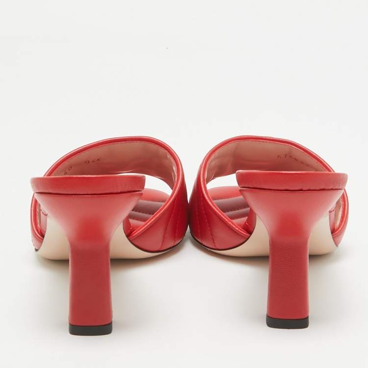 Pre Owned Gucci Red Quilted Leather GG Marmont Slide Sandals Size 40