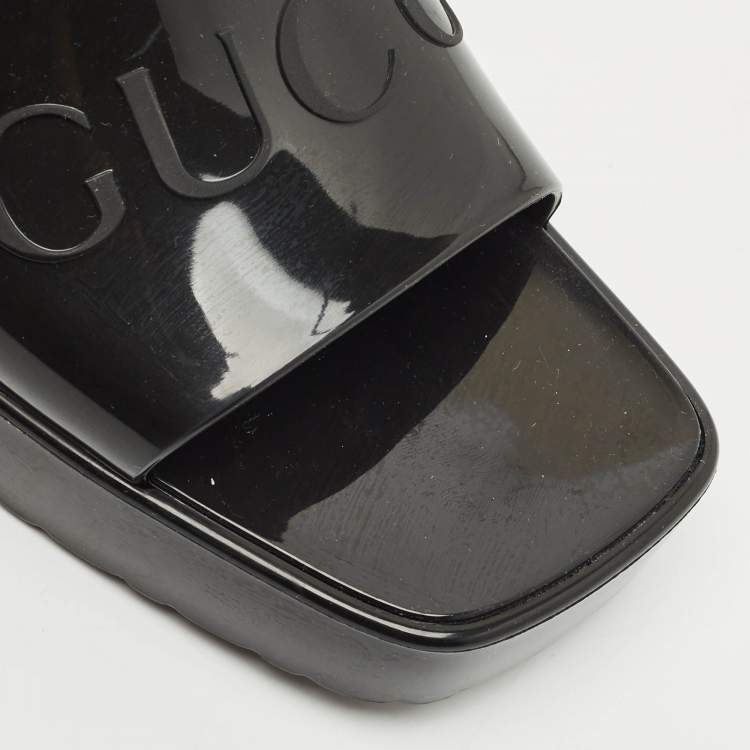 Pre Owned Gucci Black Rubber Logo Slide Sandals Size 39