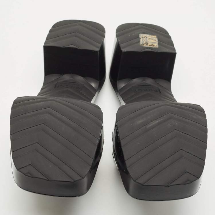 Pre Owned Gucci Black Rubber Logo Slide Sandals Size 39
