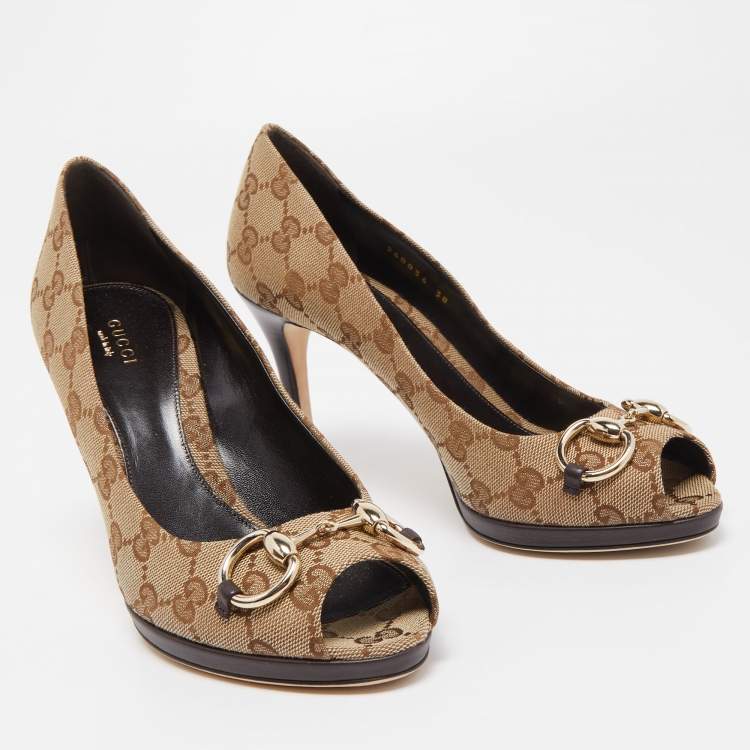 Pre Owned Gucci Beige/Brown GG Canvas Hollywood Horsebit Peep Toe Pumps Size 38