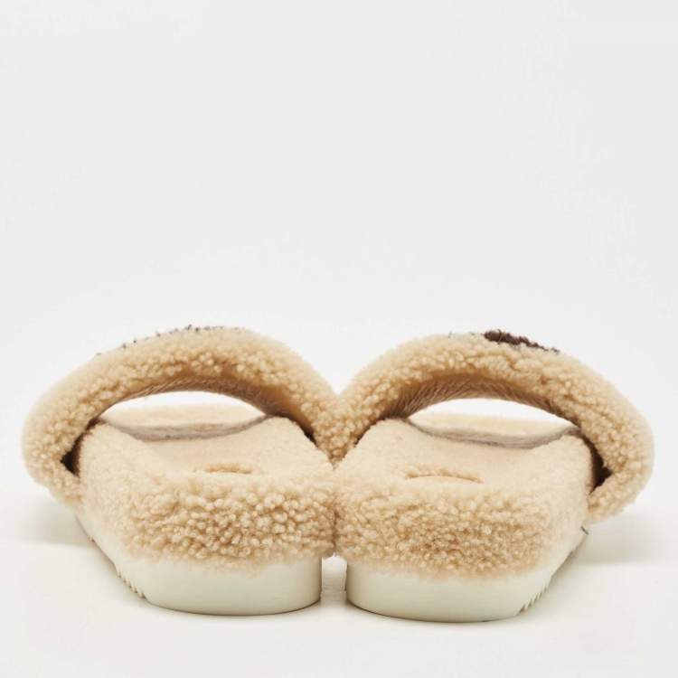 Pre Owned Gucci Beige Shearling Fur Interlocking G Slides Size 38