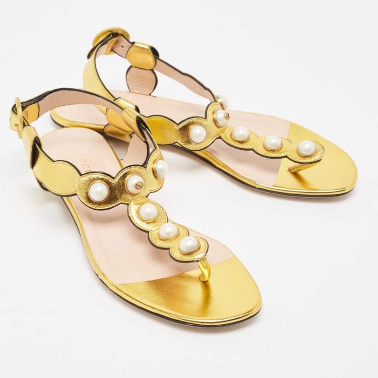 Pre Owned Gucci Gold Scalloped Leather Faux Pearl Embellished Thong Flat Sandals Size 38