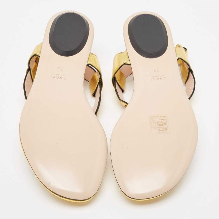 Pre Owned Gucci Gold Scalloped Leather Faux Pearl Embellished Thong Flat Sandals Size 38