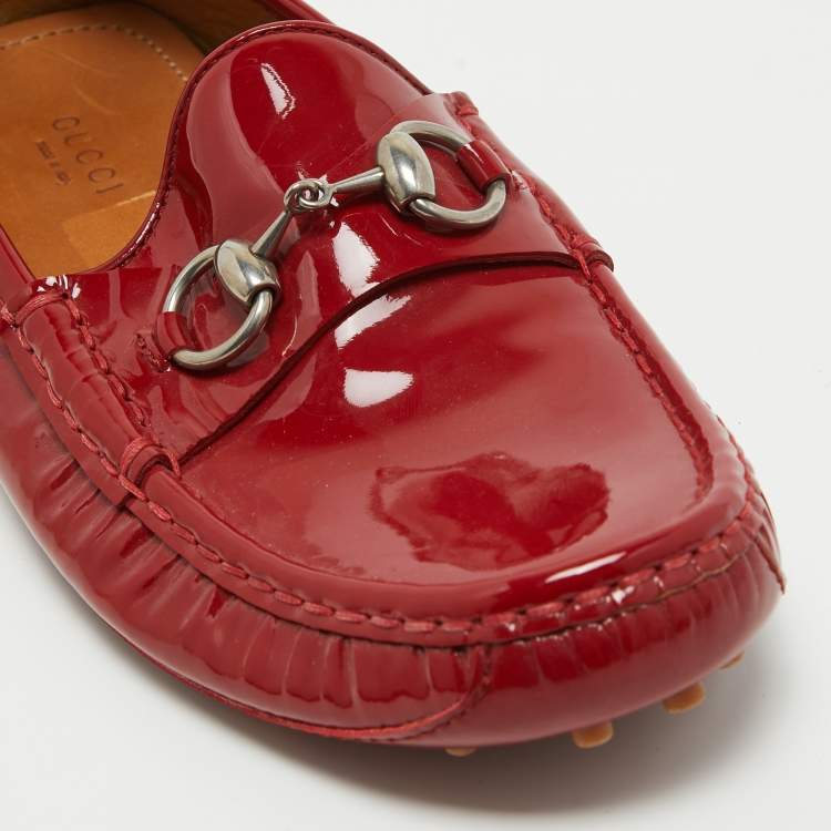مملوكة مسبقًا Gucci Red Patent Leather Horsebit Slip On Loafers Size 38 