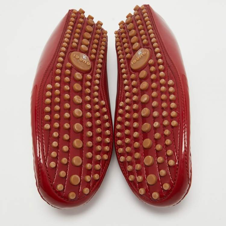 مملوكة مسبقًا Gucci Red Patent Leather Horsebit Slip On Loafers Size 38 