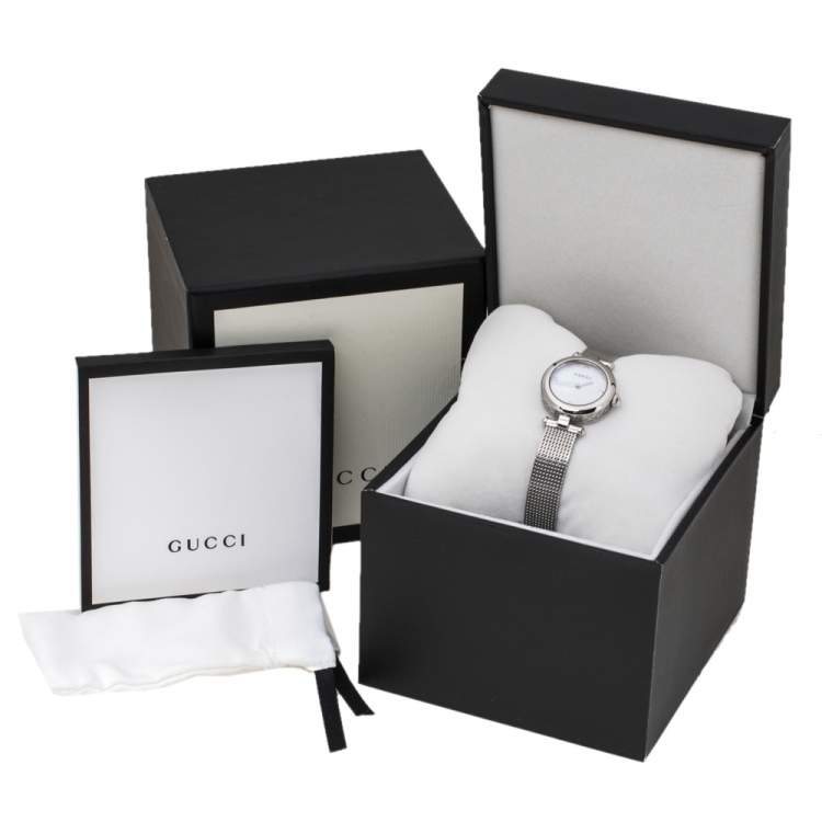 Pre Owned Gucci Mother Of Pearl Stainless Steel Diamantissima YA141504 Women's Wristwatch 27 mm
