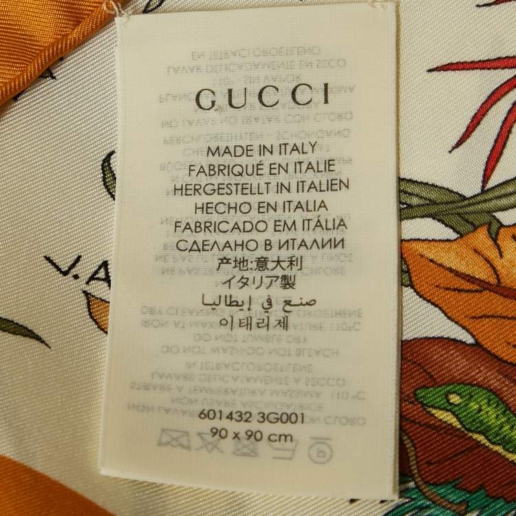Pre Owned Gucci x Disney Yellow/Ivory Printed Silk Square Scarf