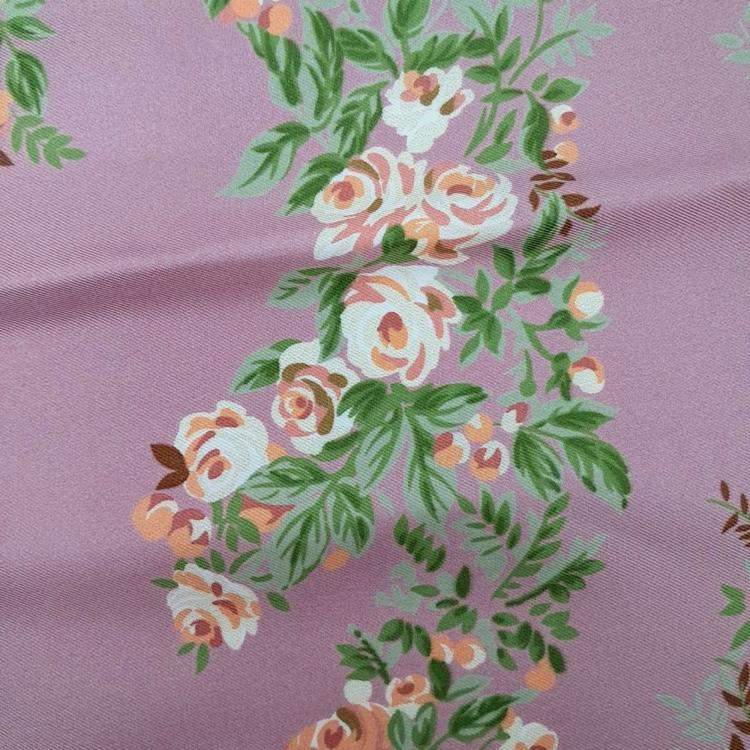 مملوكة مسبقًا Gucci Multicolor silk scarf