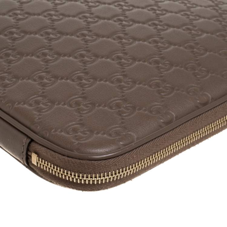 Pre Owned Gucci Light Brown Guccissima Leather Laptop Zip Around Case
