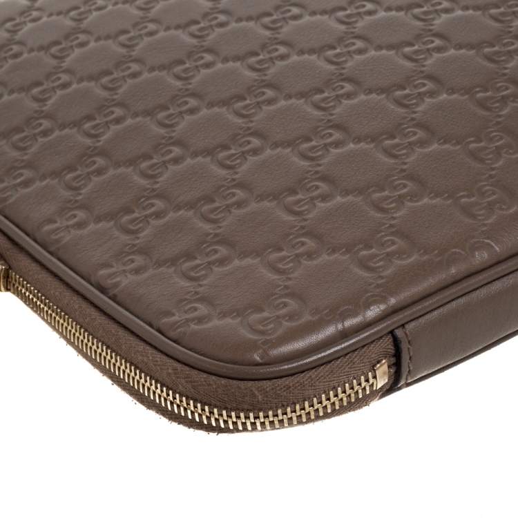 Pre Owned Gucci Light Brown Guccissima Leather Laptop Zip Around Case