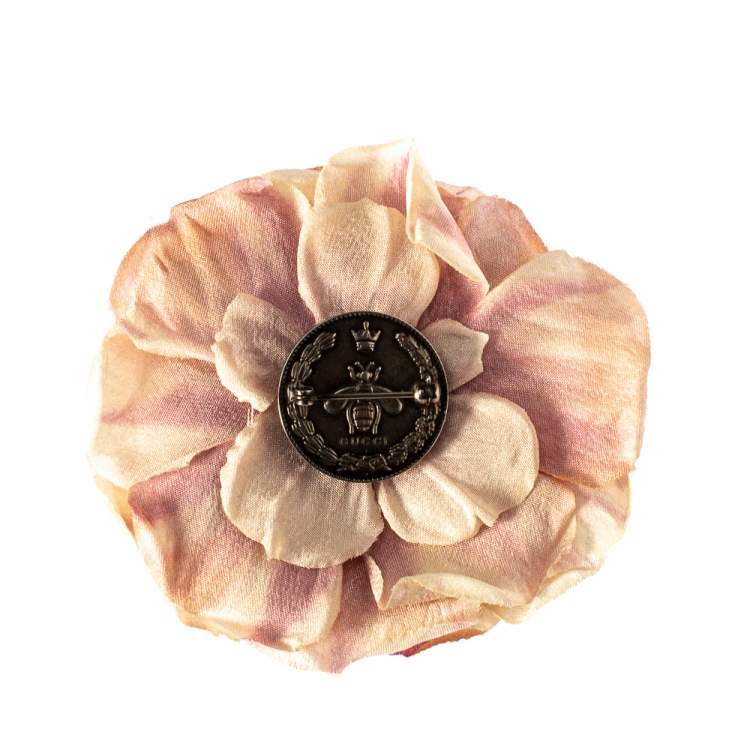 Pre Owned Gucci Dusty Pink Silk Flower Brooch