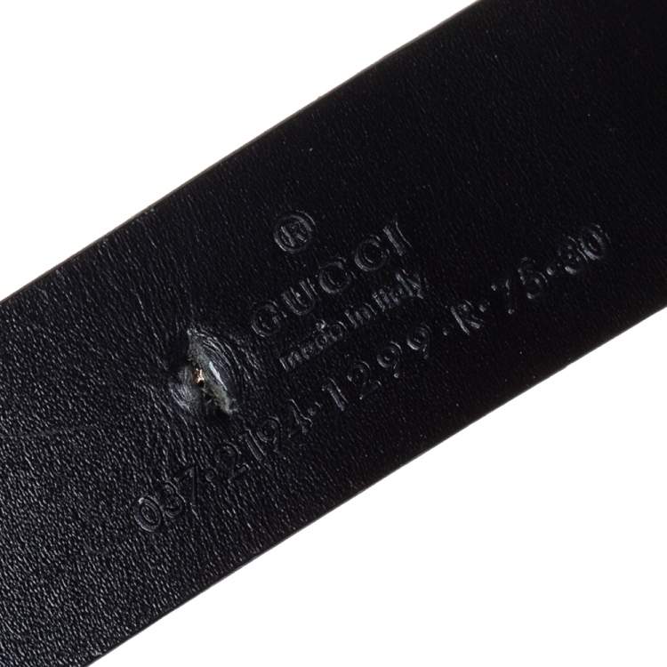 Pre Owned Gucci Black Leather G Buckle Belt 75CM