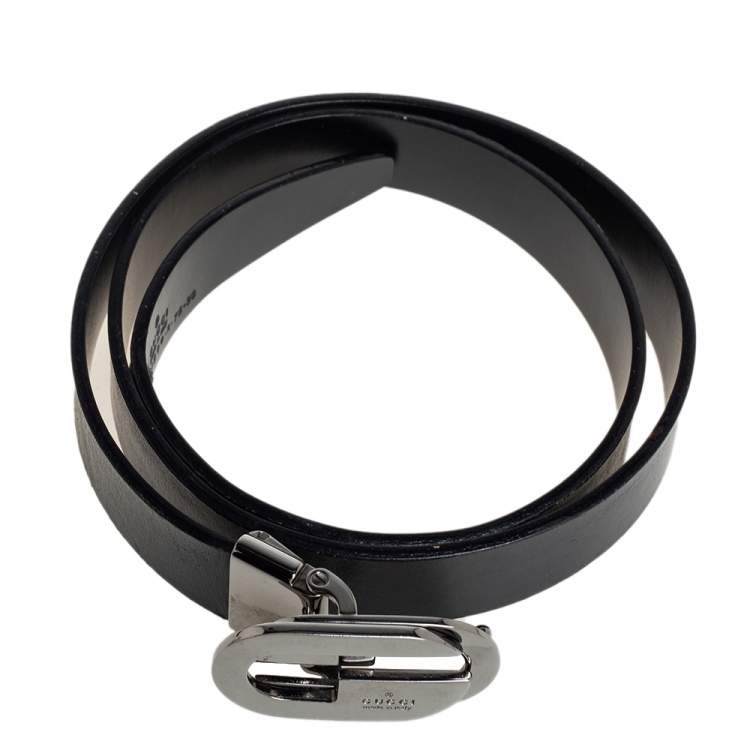 Pre Owned Gucci Black Leather G Buckle Belt 75CM