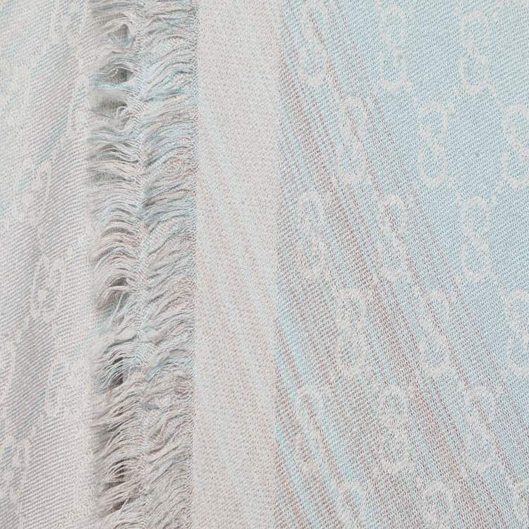 مملوكة مسبقًا Gucci Light Blue Ombre Guccissima Jacquard Wool & Silk Triangle Shawl