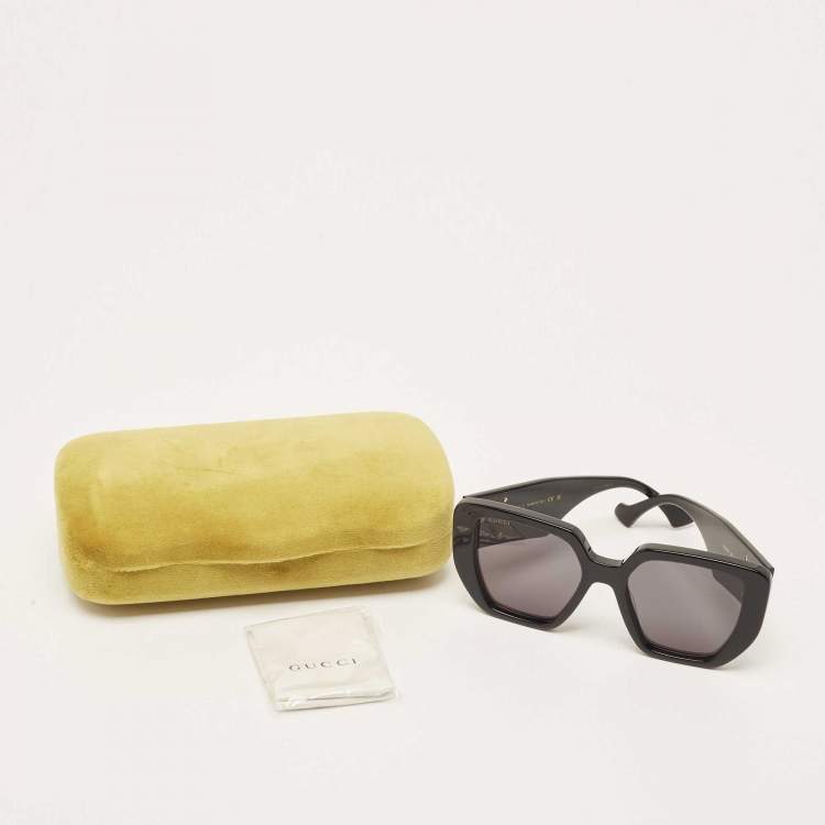 Pre Owned Gucci Black GG0956S Square Oversized Sunglasses