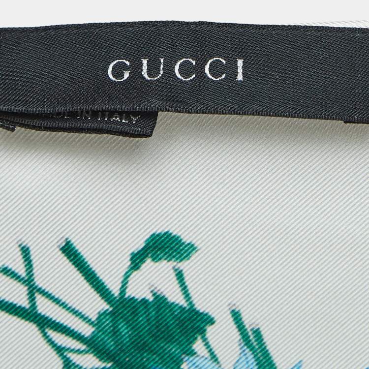 مملوكة مسبقًا Gucci White/Blue Floral Print Silk Square Scarf 