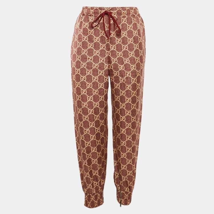 Pre Owned Gucci Red/Beige GG Supreme Printed Silk Joggers S