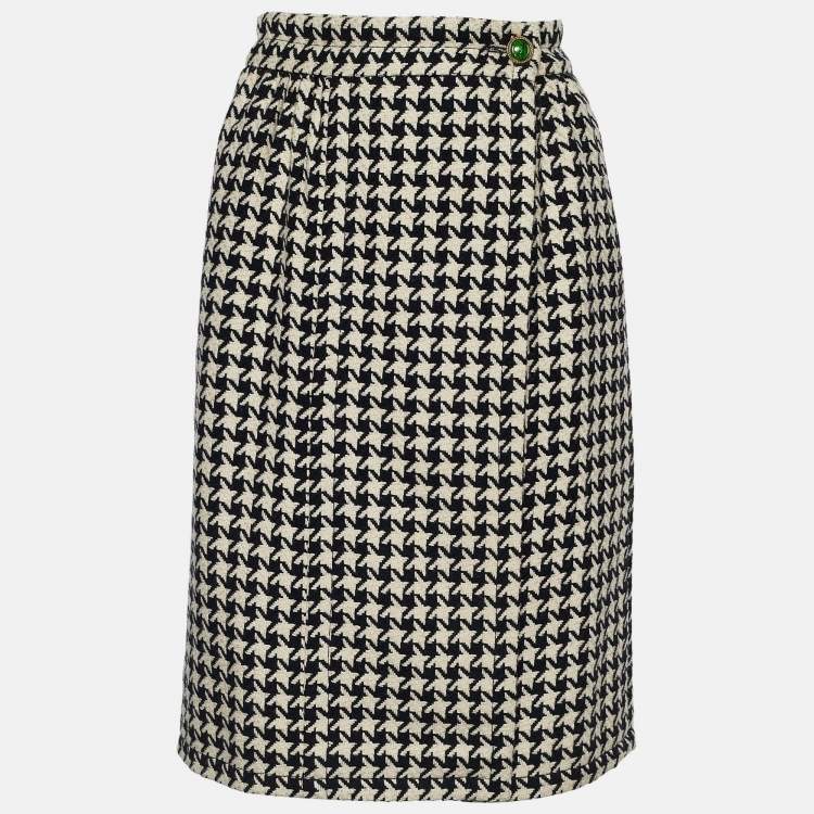 Pre Owned Gucci Monochrome Houndstooth Optical Tweed Wrap Skirt M