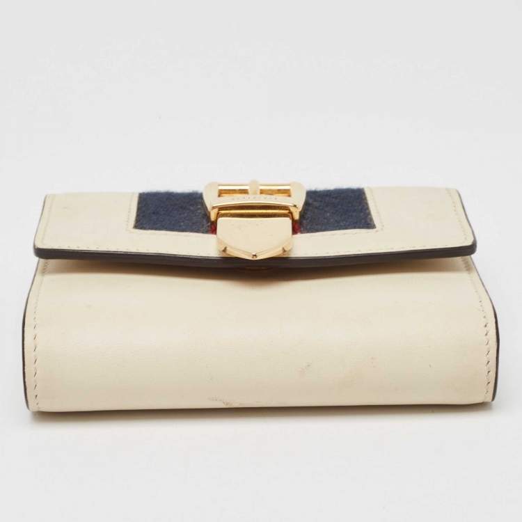 Pre Owned Gucci White Leather Sylvie Trifold Wallet