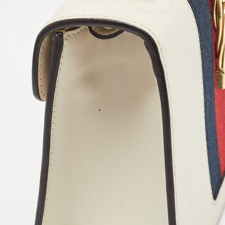 Pre Owned Gucci Off White Leather Mini Floral Patch Sylvie Top Handle Bag