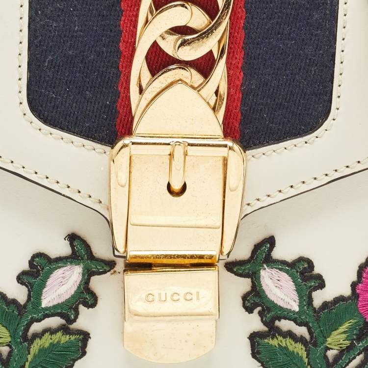 Pre Owned Gucci Off White Leather Mini Floral Patch Sylvie Top Handle Bag