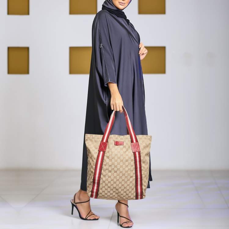مملوكة مسبقًا Gucci Beige/Red GG Canvas Web Shopper Tote