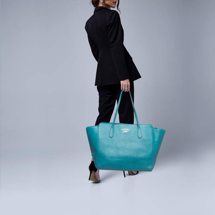 Pre Owned Gucci Green Leather Medium Swing Tote