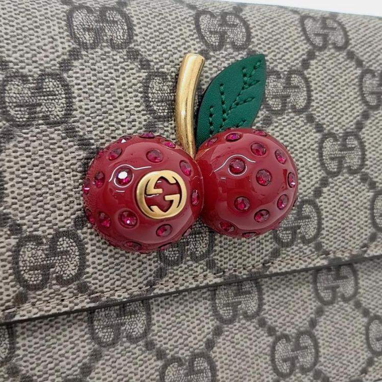 Pre Owned Gucci Beige GG Coated Canvas Mini Cherries Wallet on Chain 