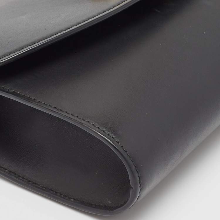 Pre Owned Gucci Black Leather Zumi Clutch Bag