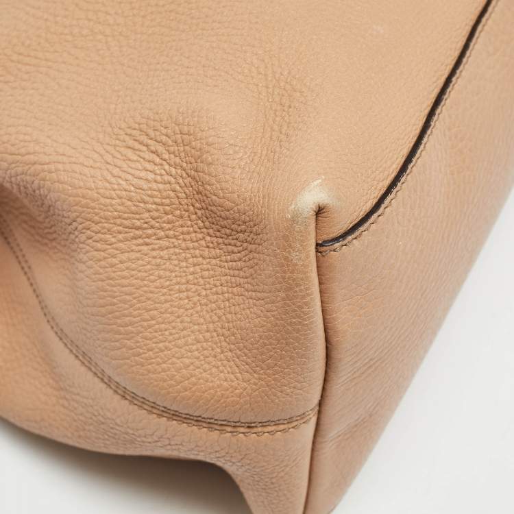 Pre Owned Gucci Beige Leather Medium Soho Chain Tote
