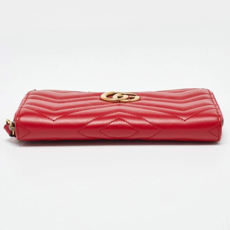 Pre Owned Gucci Red Matelasse Leather GG Marmont Zip Around Wallet