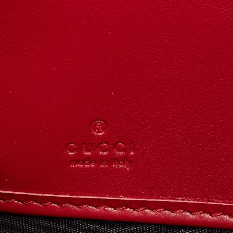 Pre Owned Gucci Red Matelasse Leather GG Marmont Zip Around Wallet