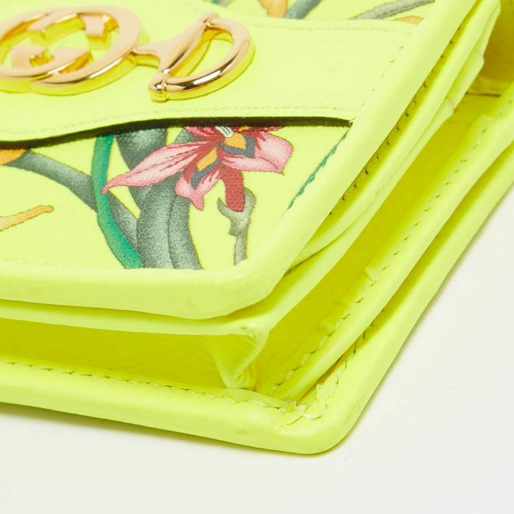 مملوكة مسبقًا Gucci Neon Yellow Floral Print Canvas and Leather Zumi Card Holder