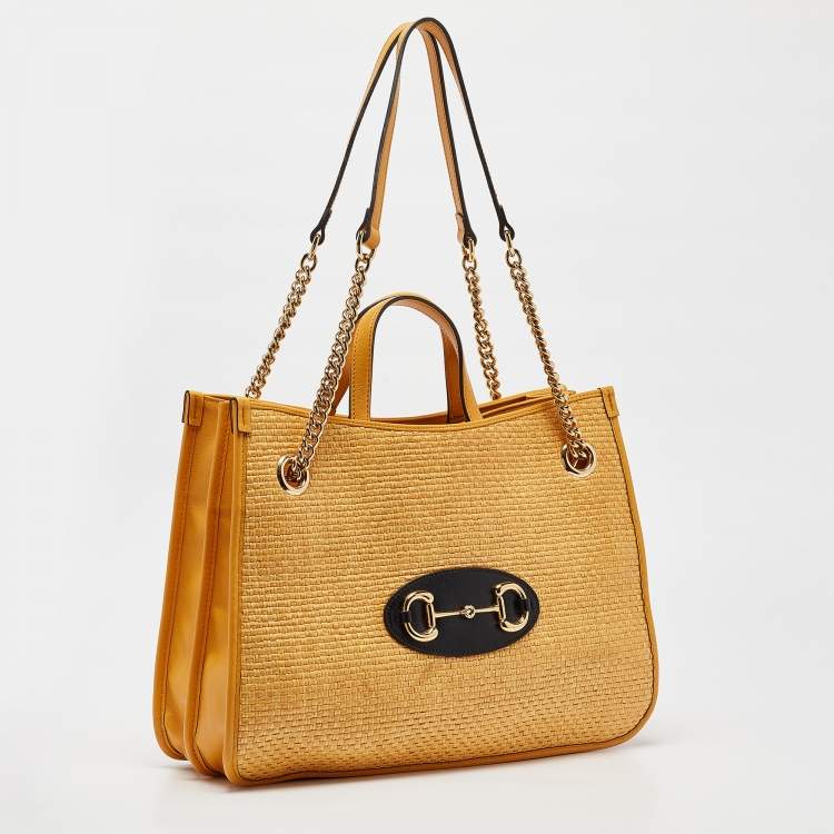مملوكة مسبقًا Gucci Yellow Leather and Raffia Horsebit 1955 Chain Tote