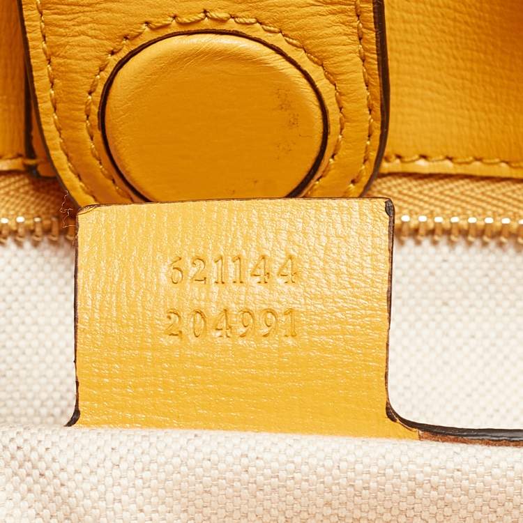 مملوكة مسبقًا Gucci Yellow Leather and Raffia Horsebit 1955 Chain Tote