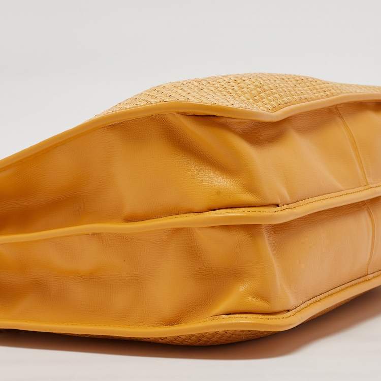 مملوكة مسبقًا Gucci Yellow Leather and Raffia Horsebit 1955 Chain Tote