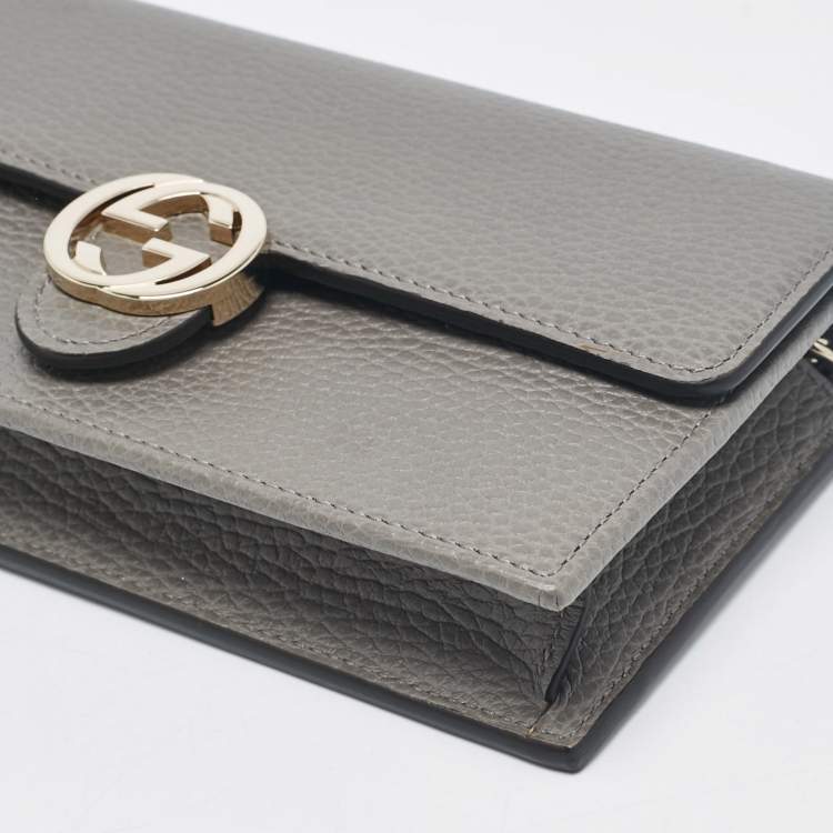 Pre Owned Gucci Grey Leather Leather Interlocking G Wallet On Chain