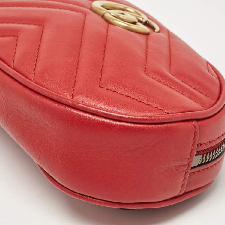 Pre Owned Gucci Red Matelassé Leather Mini GG Marmont Belt Bag