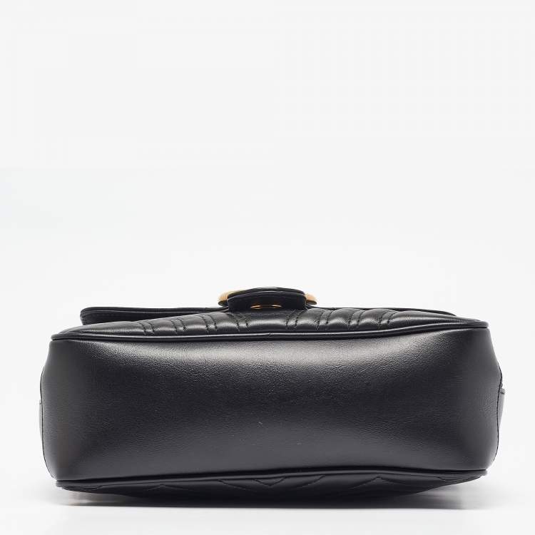 Pre Owned Gucci Black Matelassé Leather GG Marmont Top Handle Bag
