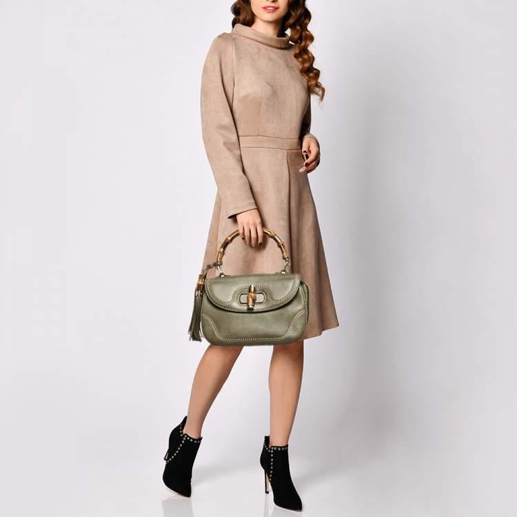Pre Owned Gucci Grey Leather Medium New Bamboo Top Handle Bag
