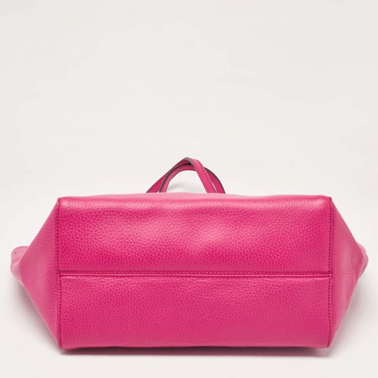 مملوكة مسبقًا Gucci Fuchsia Leather Small Swing Tote