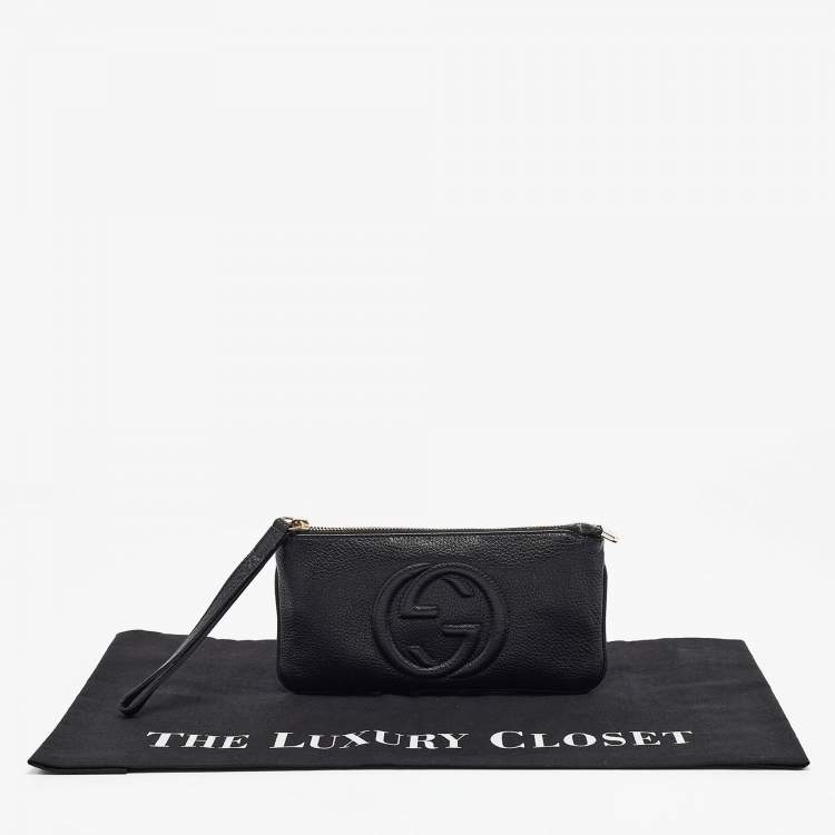 مملوكة مسبقًا Gucci Black Leather Soho Wristlet Clutch
